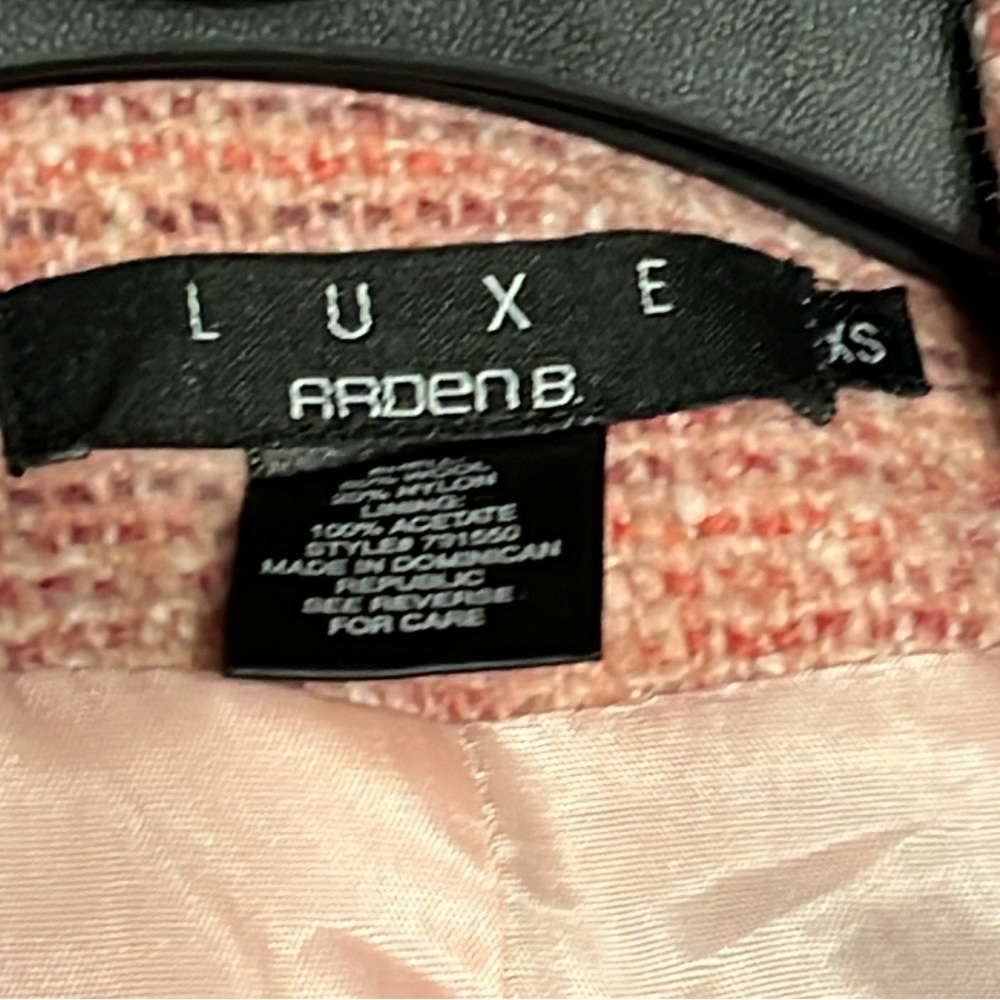 Luxe by Arden B. Tweed short belted jacket- Fully lined - like new size XS - Picture 5 of 5